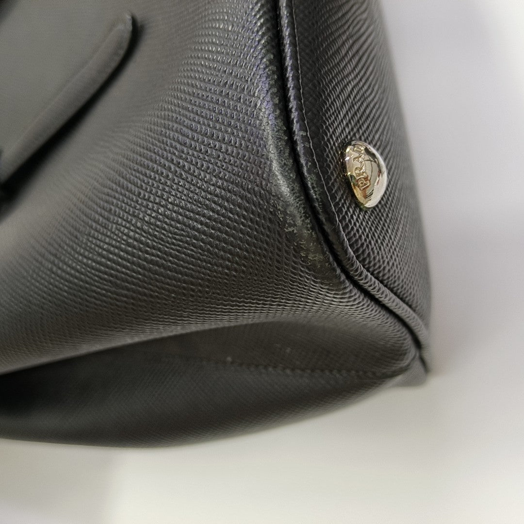 Double Medium Calfskin Black
