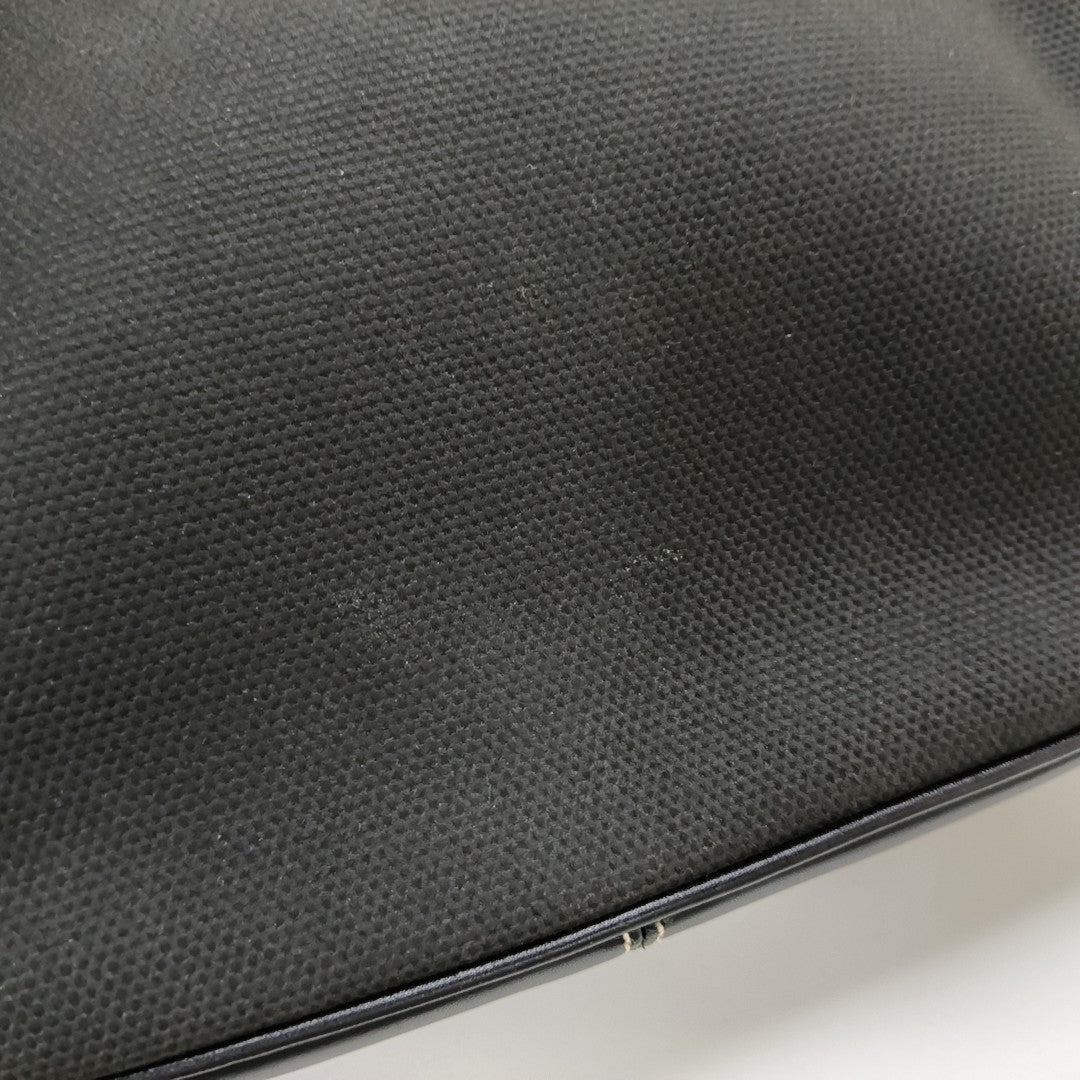 Canvas Black