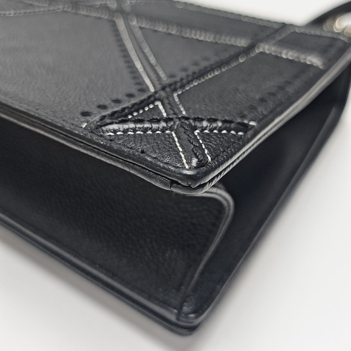 Diorama Medium Cannage Calfskin Black