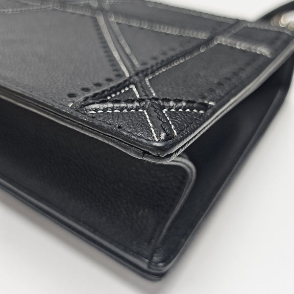 Diorama Medium Cannage Calfskin Black