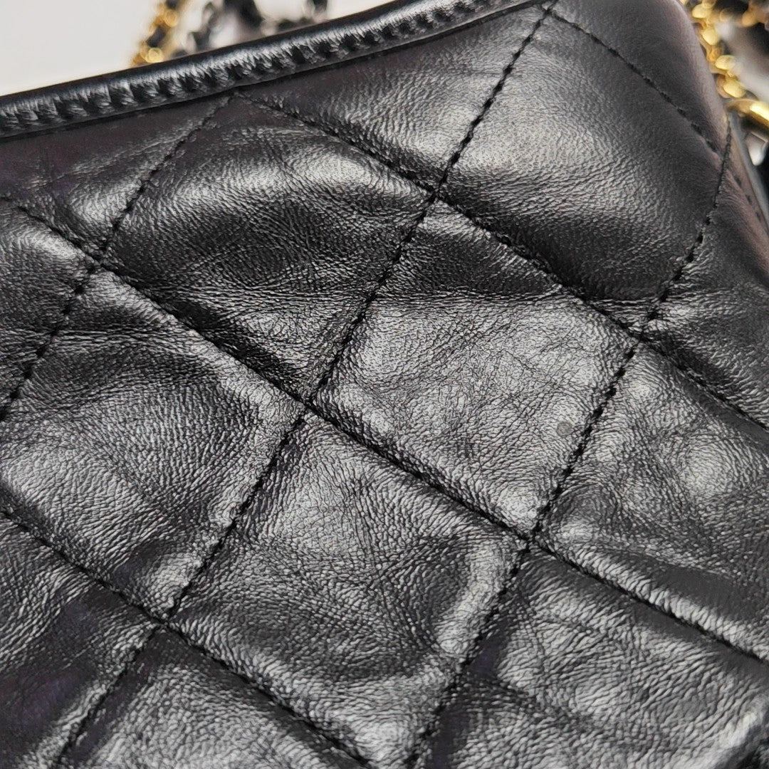 GABRIELLE Small Quilted Calfskin Black