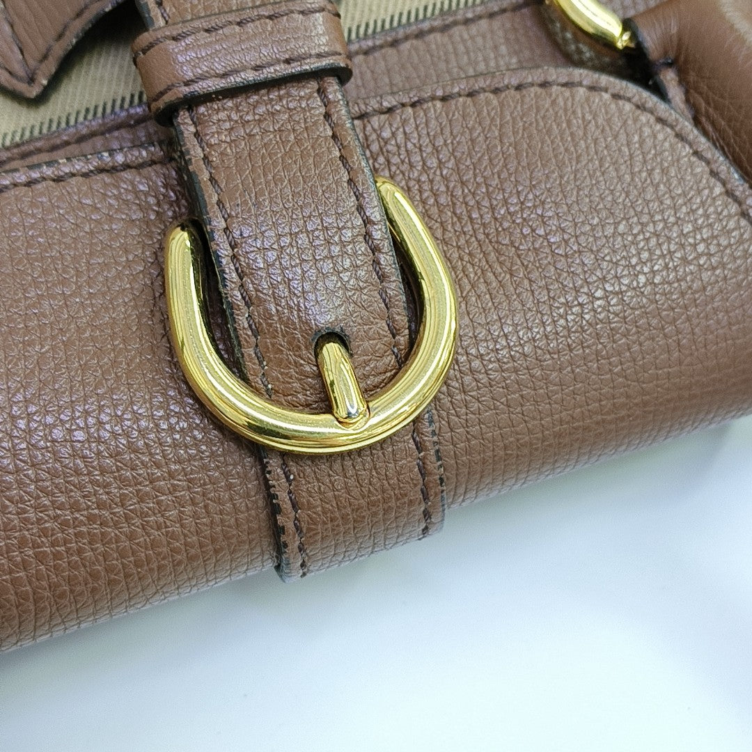 Milverton Canvas Beige