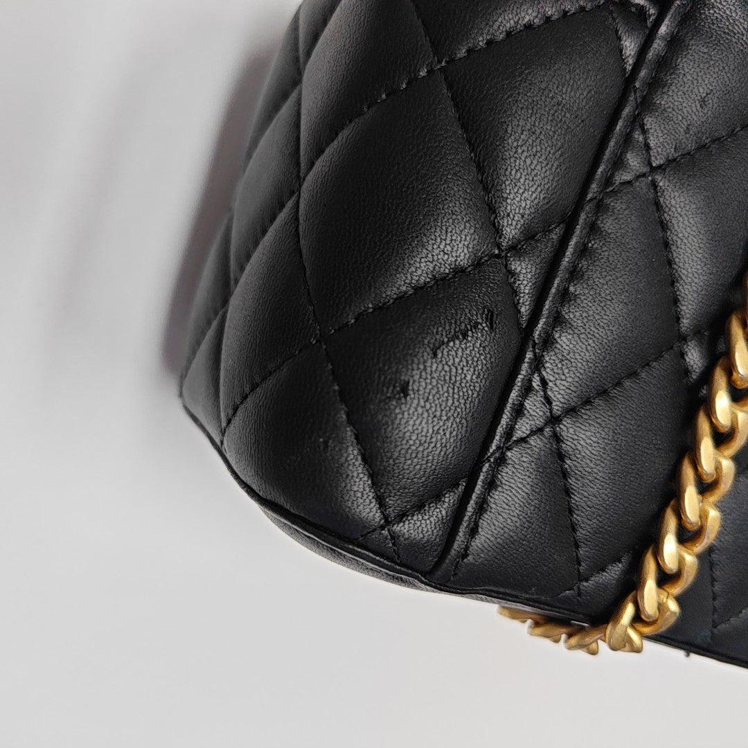 VANITY CASE Small Quilted Lambskin Black