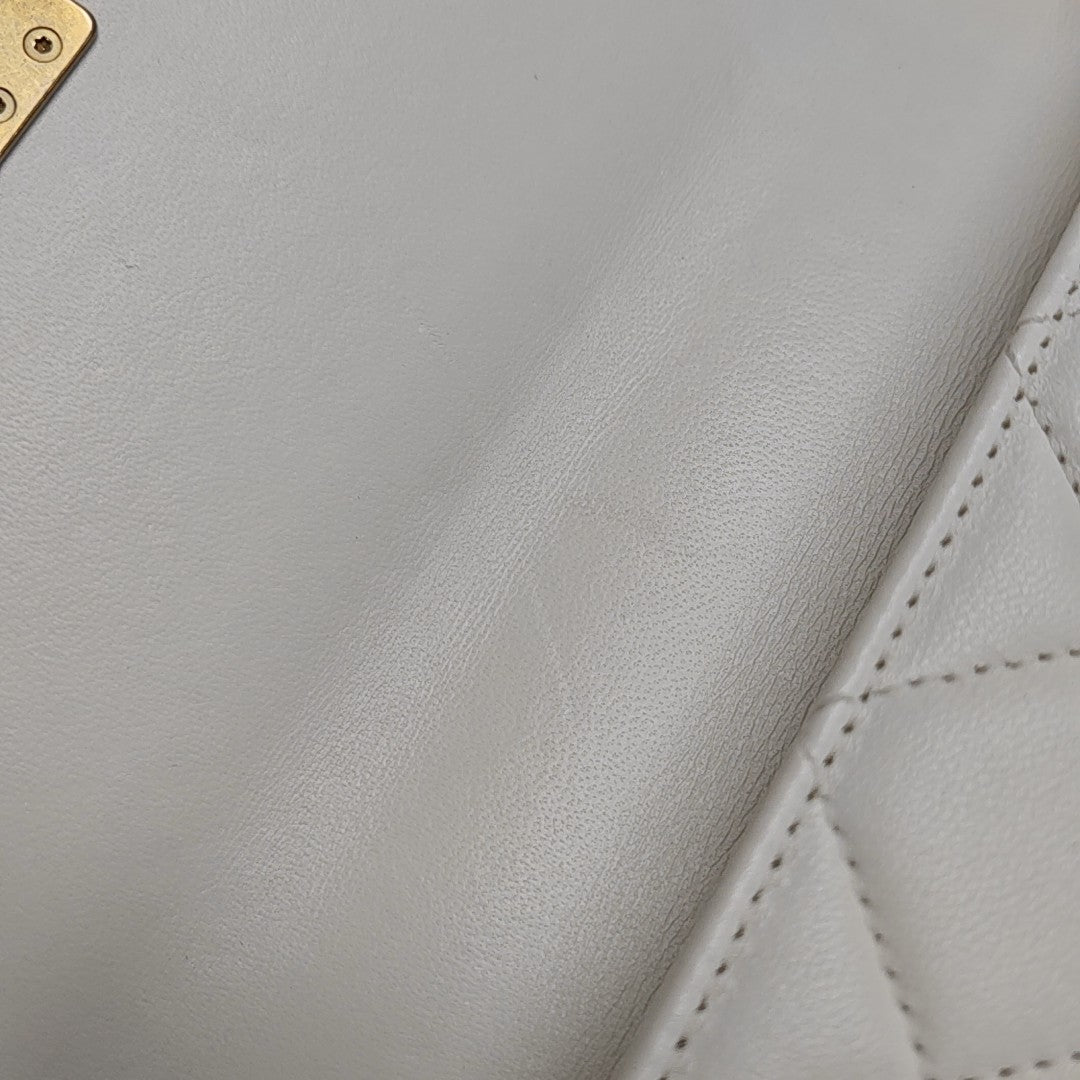 CLASSIC FLAP Mini Quilted Lambskin White