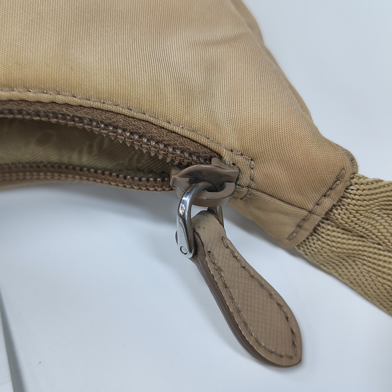 Re-Edition2000 Mini Nylon Beige
