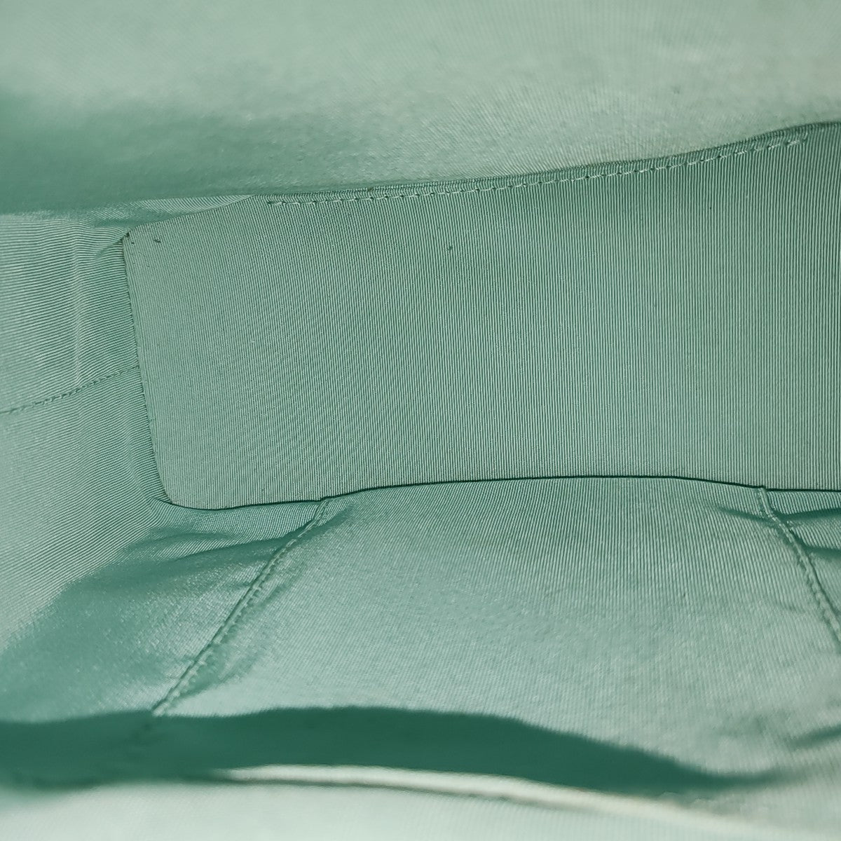 GABRIELLE Small Quilted Calfskin Green