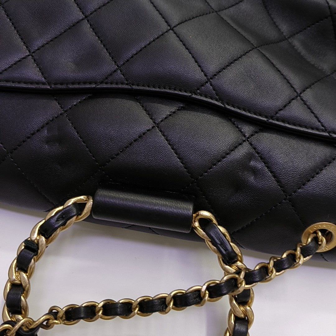 IN THE LOOP Quilted Lambskin Black