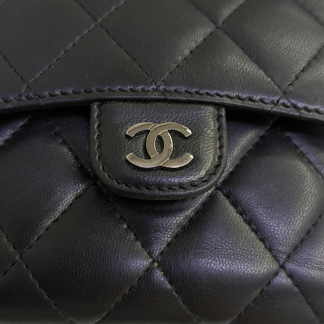 CLASSIC FLAP Small Quilted Lambskin Black Wallet
