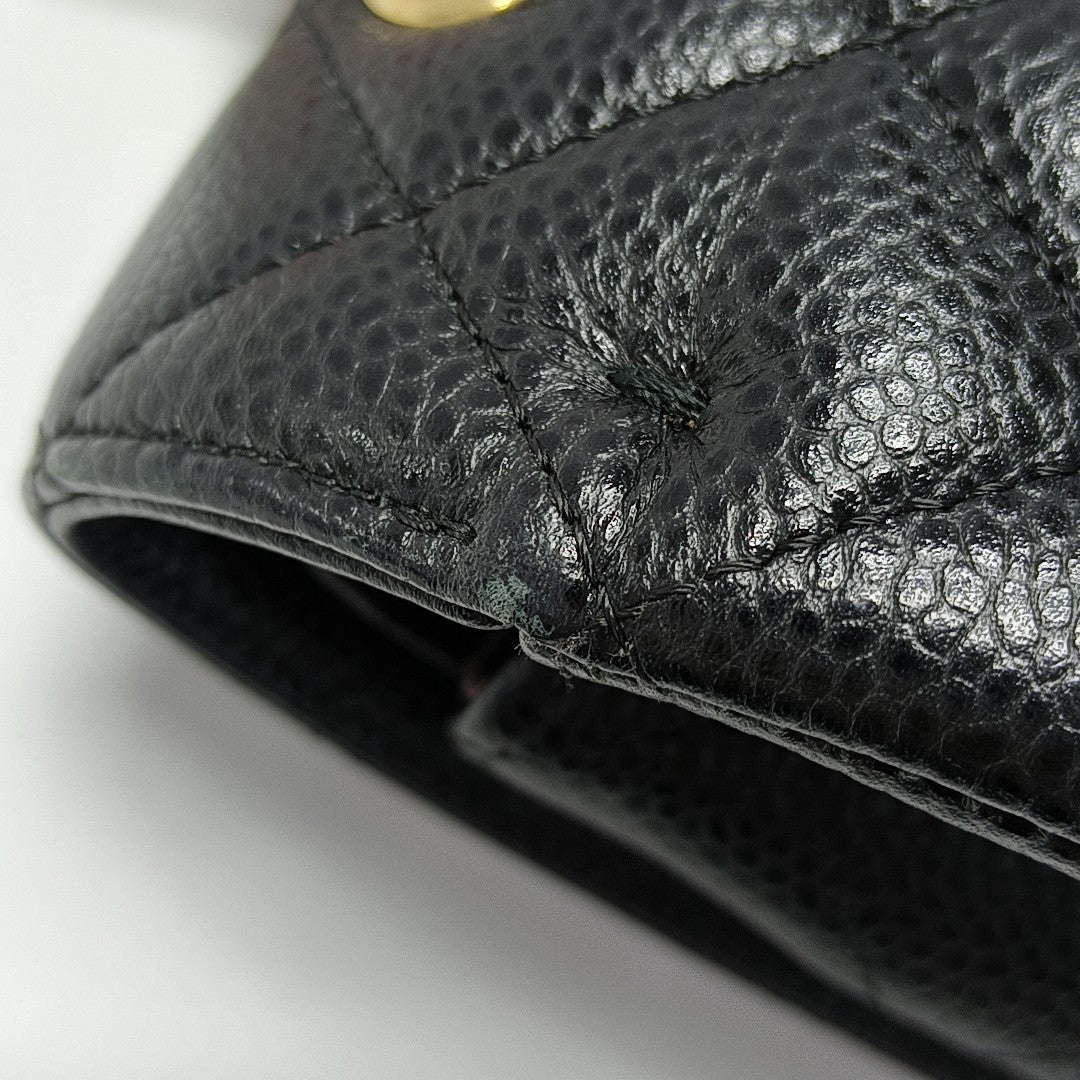 CLASSIC FLAP Medium Quilted Grained Calfskin Black