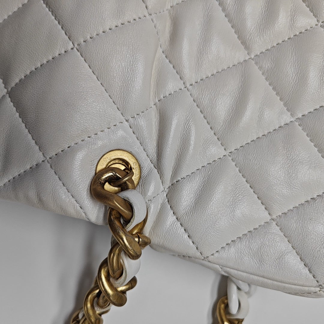 CLASSIC FLAP Mini Quilted Lambskin White