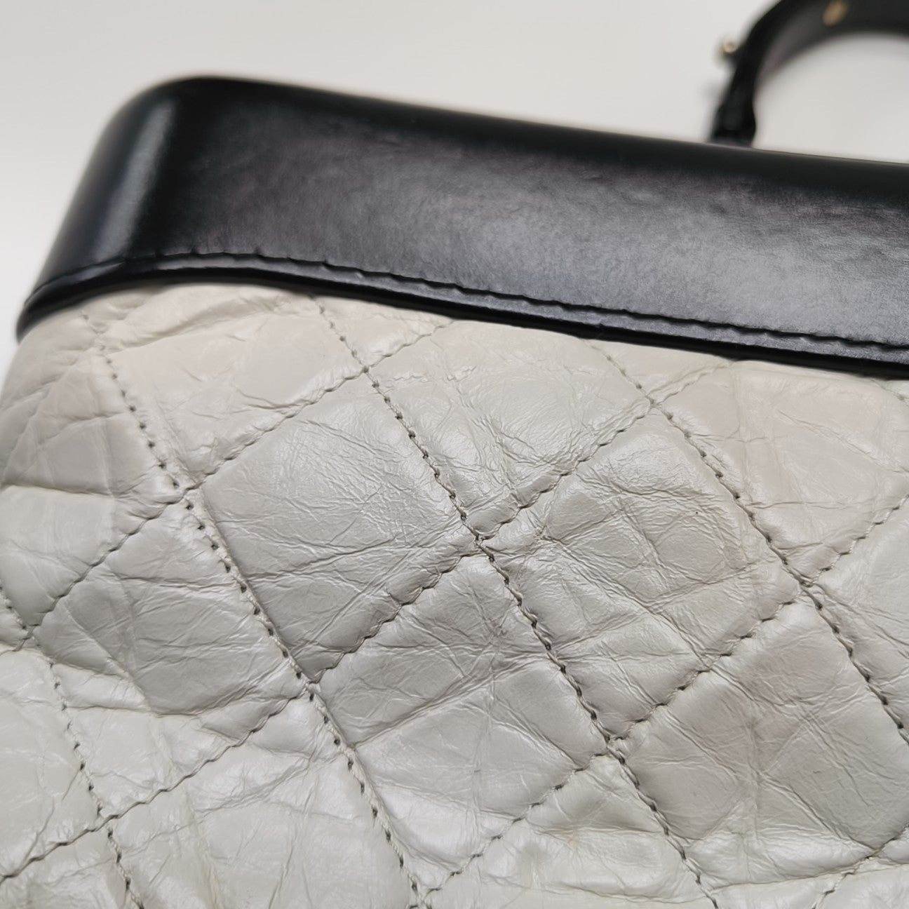 GABRIELLE Small Quilted Calfskin White