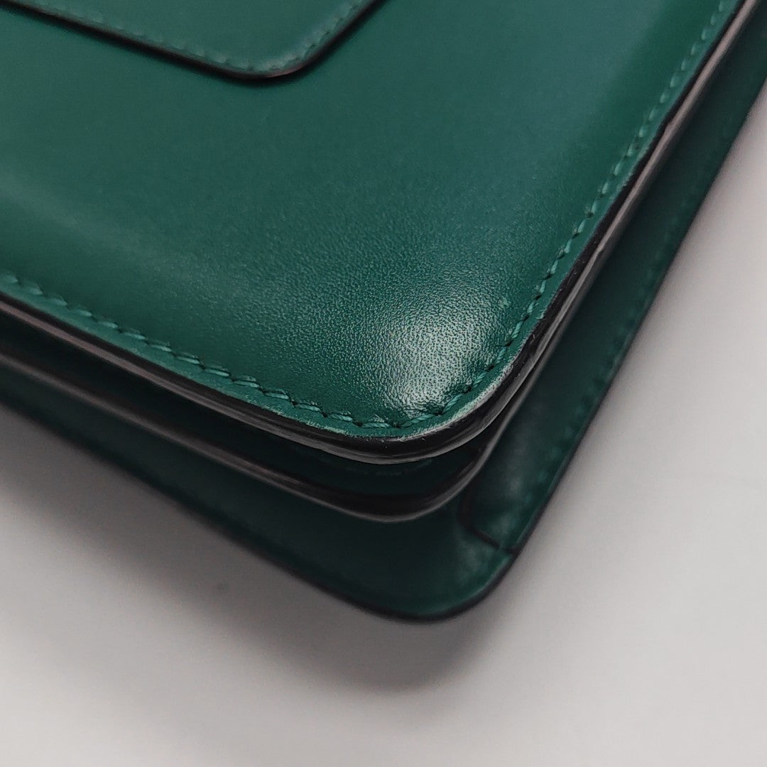SERPENTI FOREVER Medium Calfskin Green