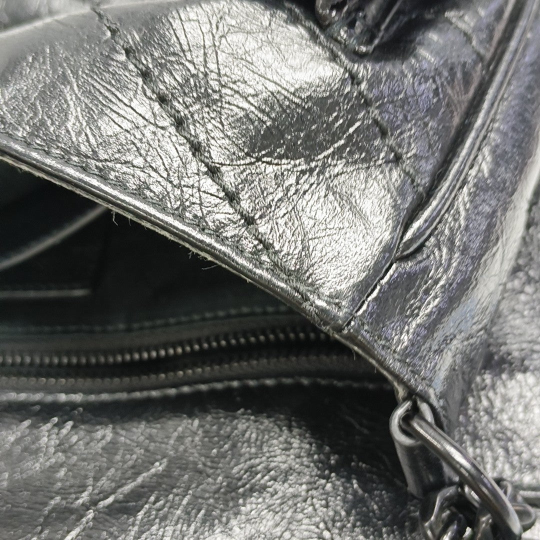 NIKI Medium Chevron Calfskin Black