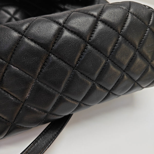 URBAN SPIRIT Small Quilted Lambskin Black