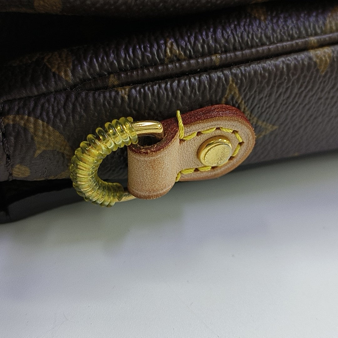 MÉTIS MM Monogram Coated Canvas Brown
