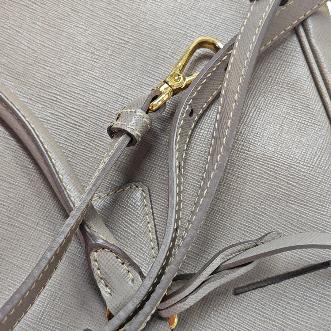 Galleria Large Saffiano Calfskin Gray