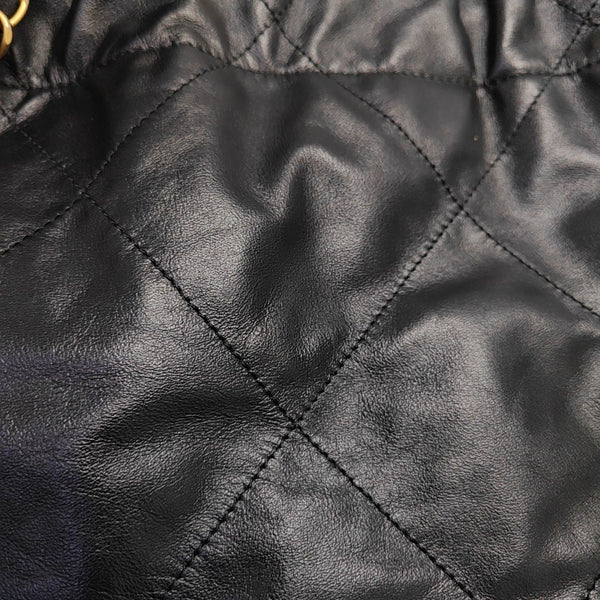 CHANEL 22 Small Quilted Calfskin Black