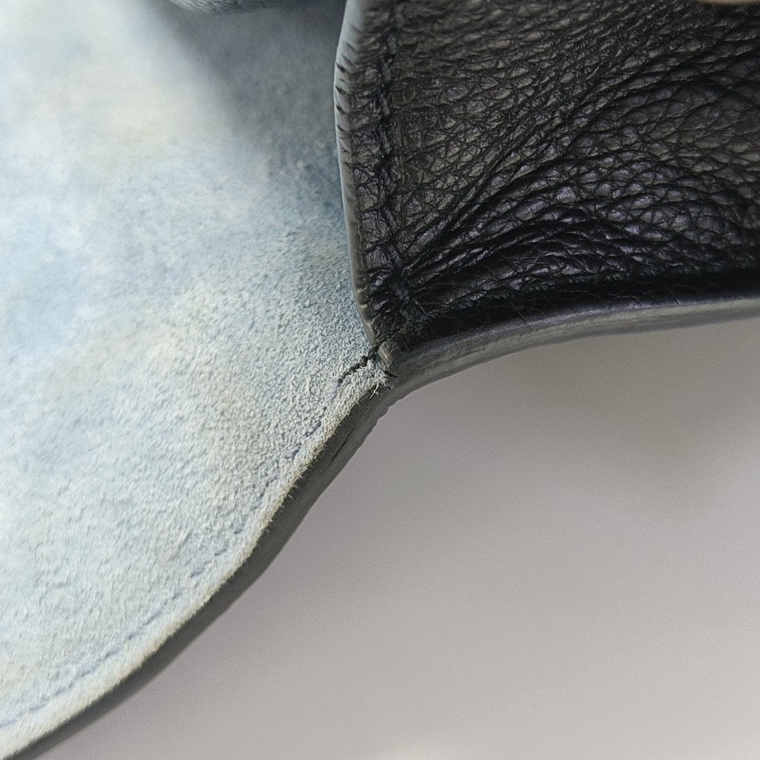 Etiquette Calfskin Black