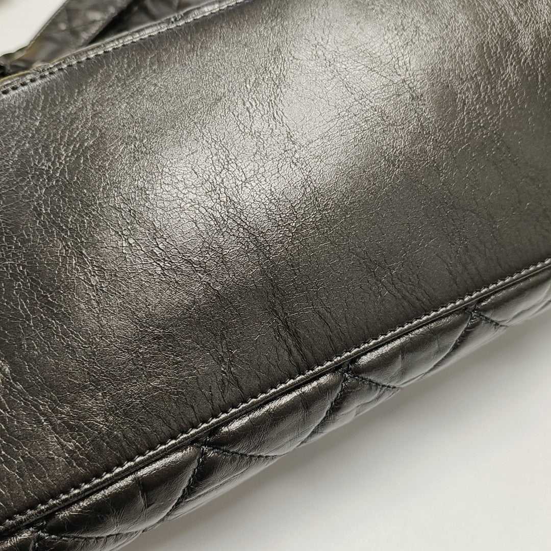 CHAIN ME Quilted Calfskin Gray
