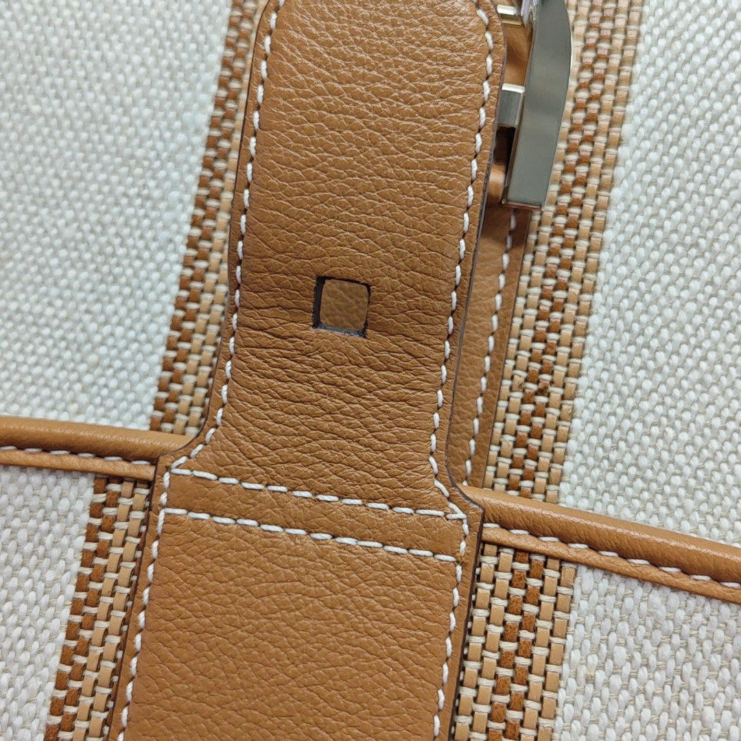 Brillant Medium Canvas Beige