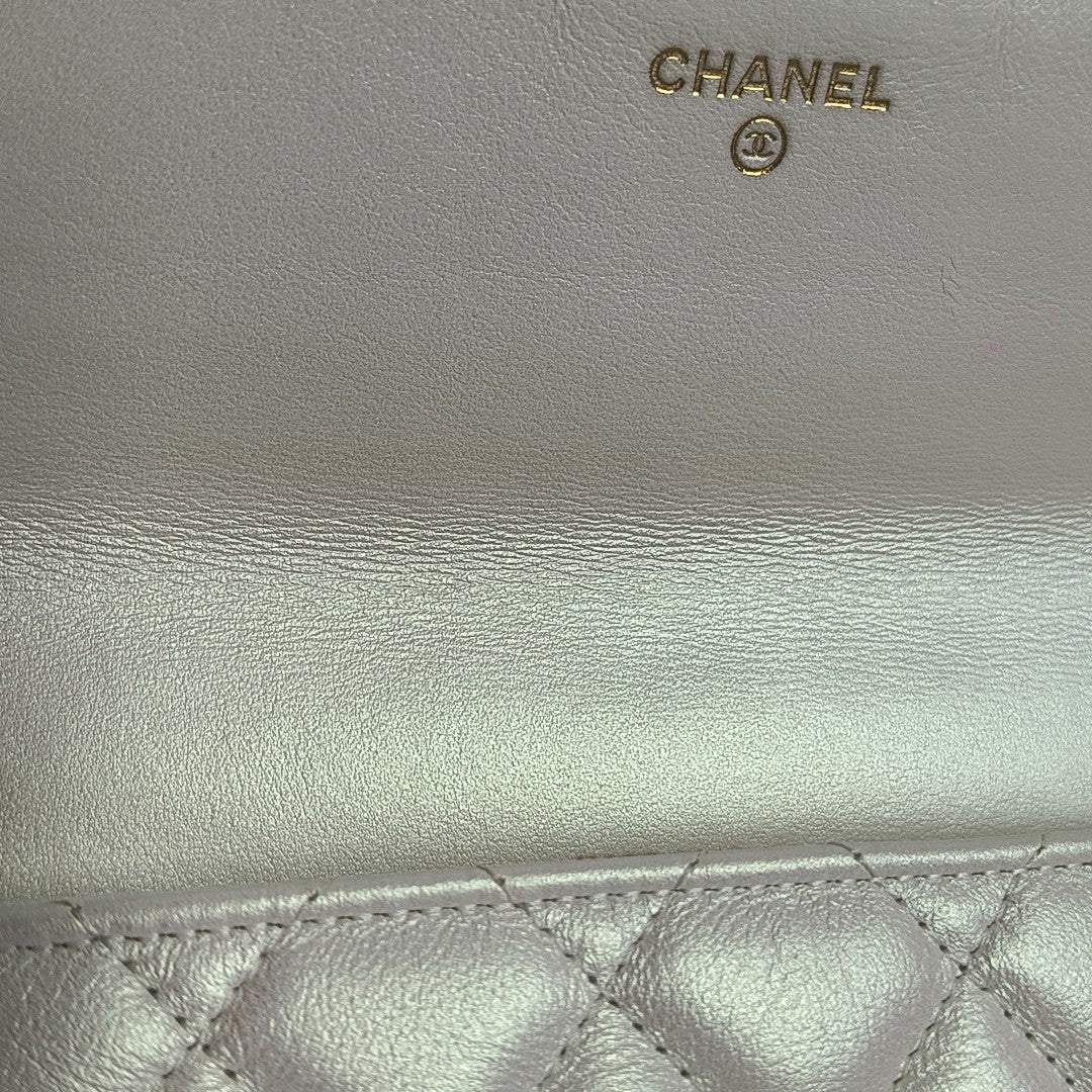 CLASSIC FLAP Mini Quilted Calfskin Metallic