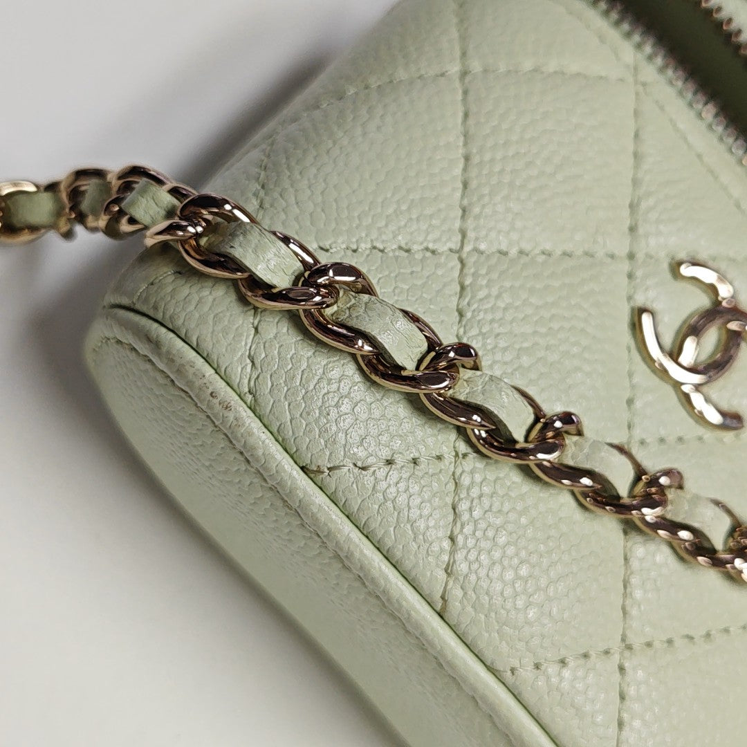 VANITY CASE Mini Quilted Grained Calfskin Green