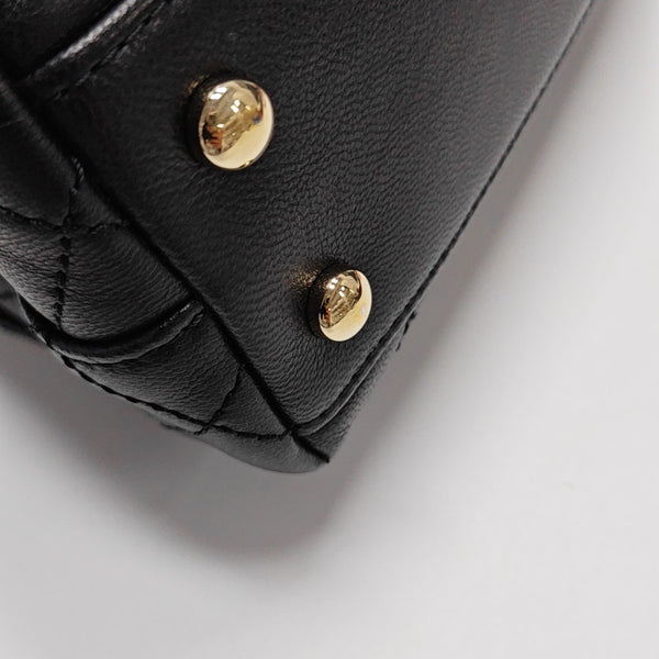 COCO HANDLE Mini Cordero Acolchado Negro