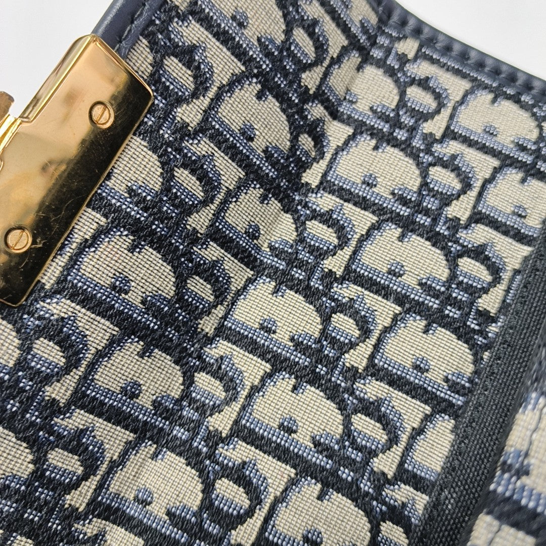 30 Montaigne Mini Oblique Canvas Blue