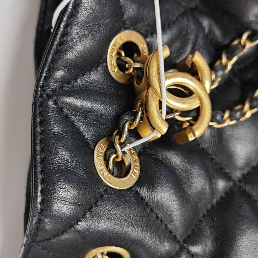 DRAWSTRING Large Quilted Lambskin Black