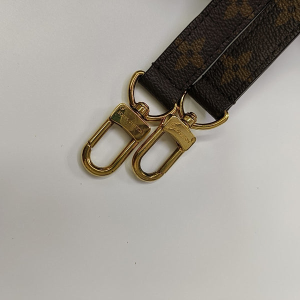 MÉTIS MM Monogram Coated Canvas Brown