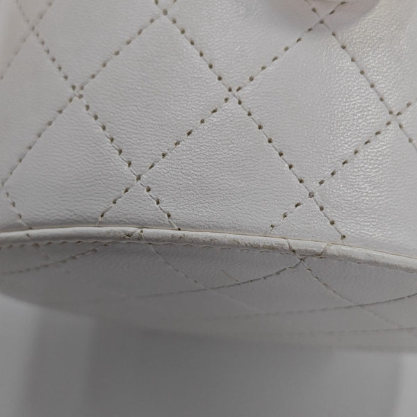 Round Vanity Medium Quilted Lambskin White