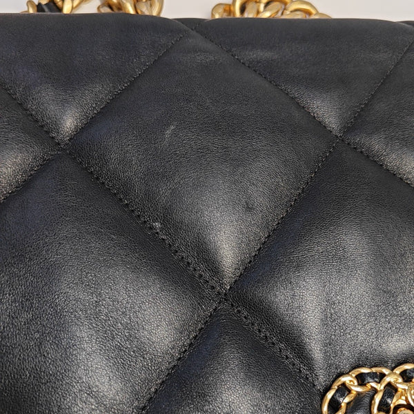 CHANEL 19 Maxi Quilted Lambskin Black