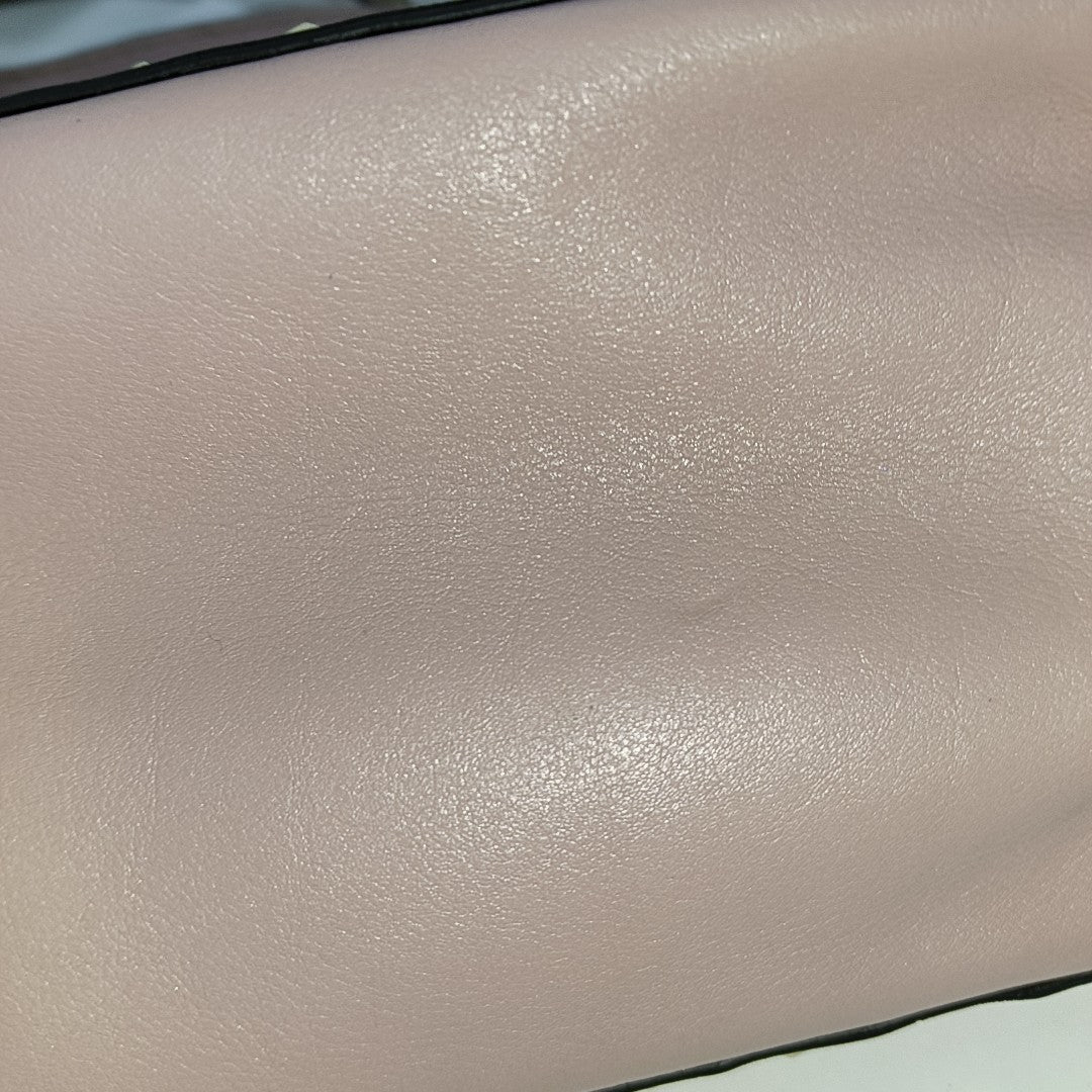 Rockstud Small Calfskin Pink