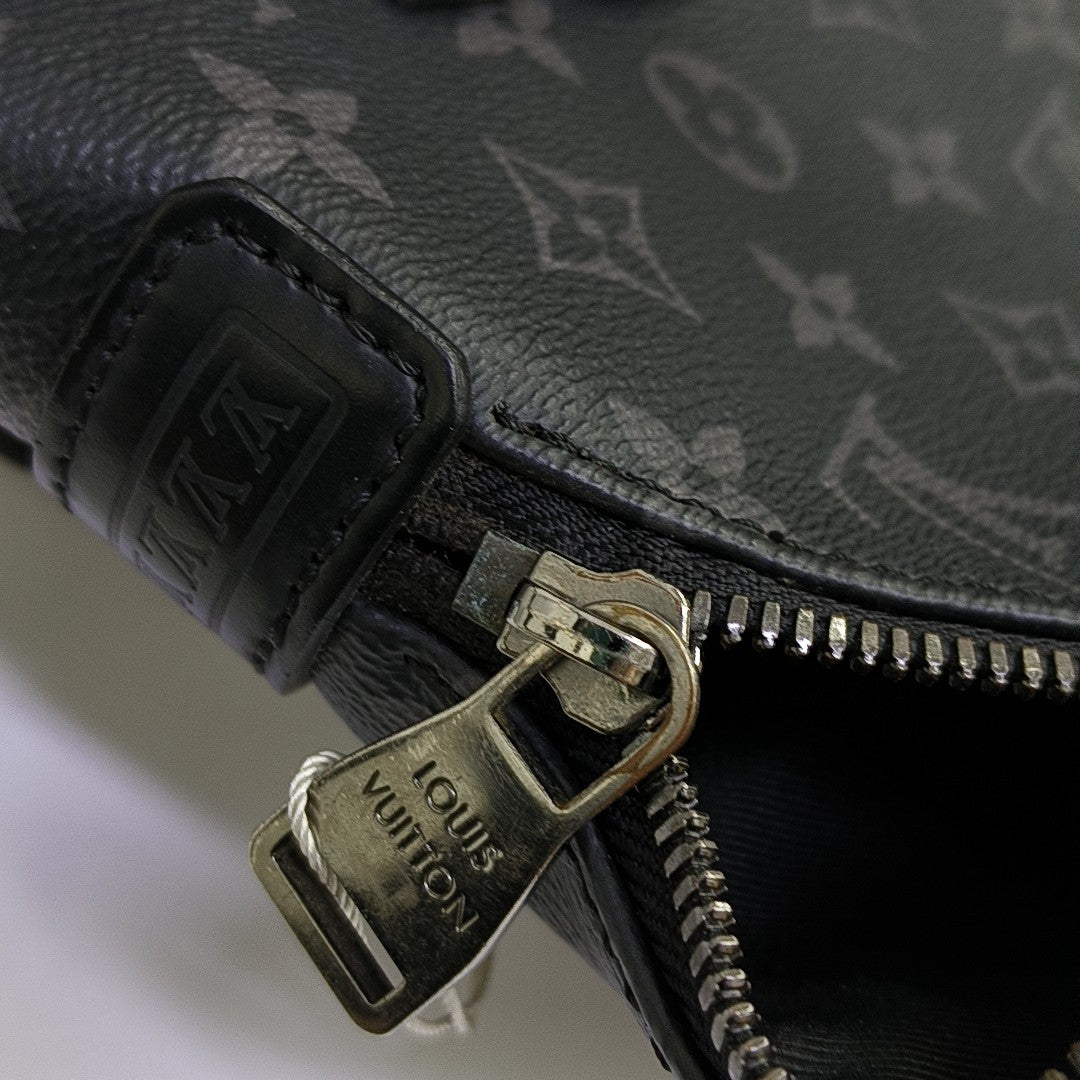 DISCOVERY Monogram Coated Canvas Gray