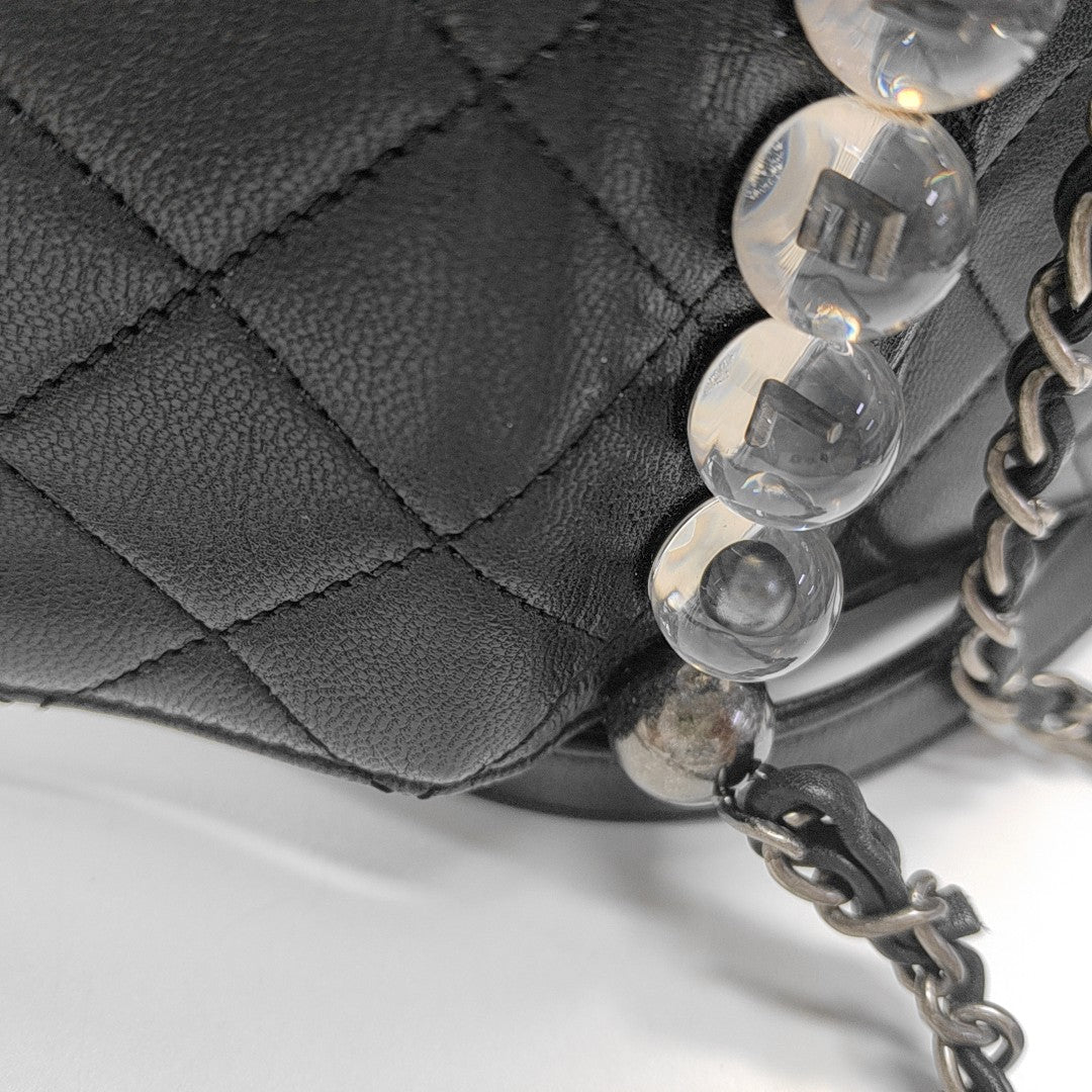 CLASSIC VERTICAL PEARL Quilted Lambskin Black