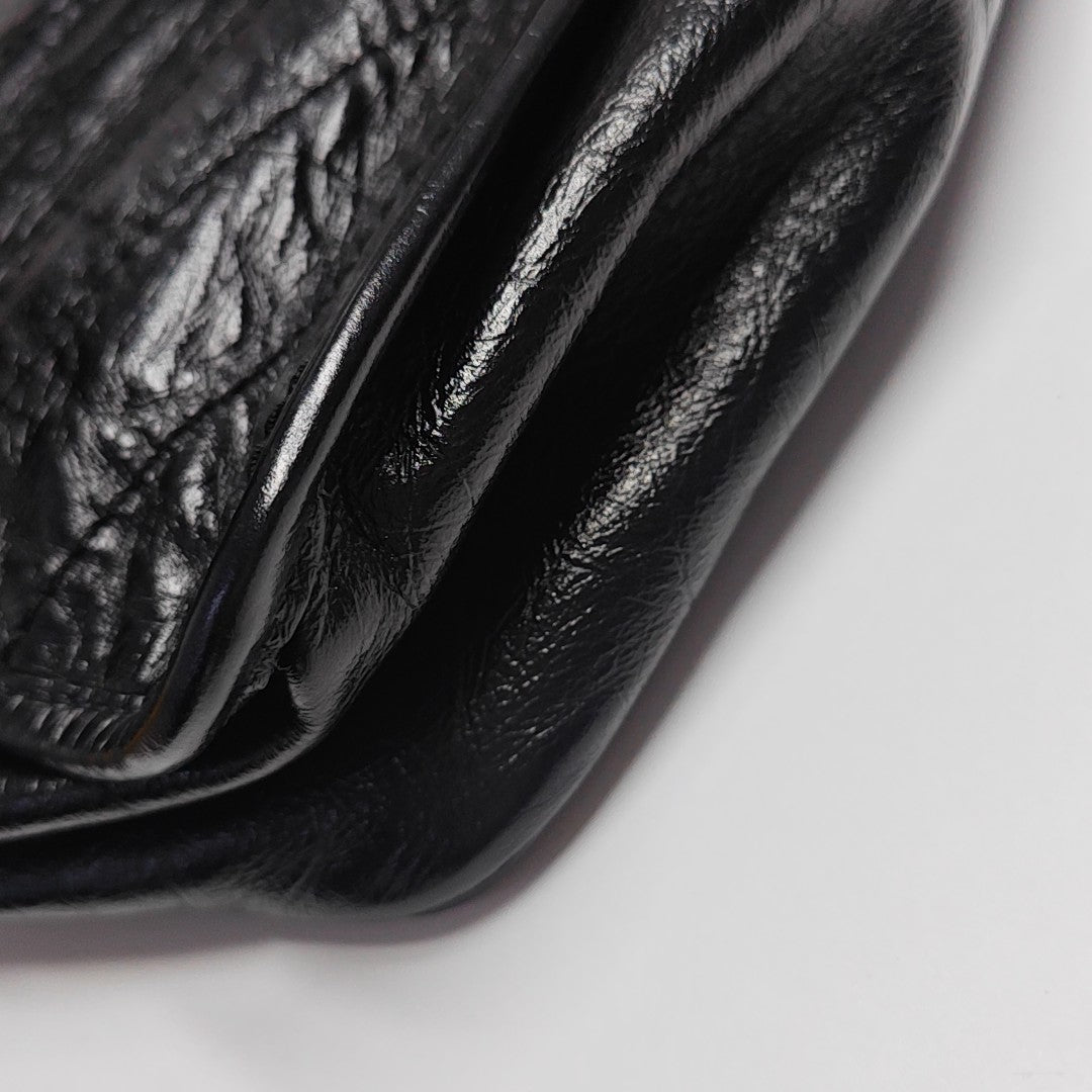 NIKI Medium Chevron Calfskin Black