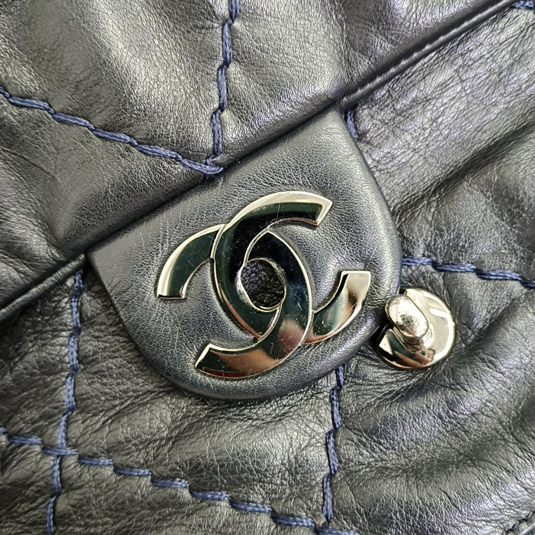 Quilted Lambskin Shoulder Bag Black