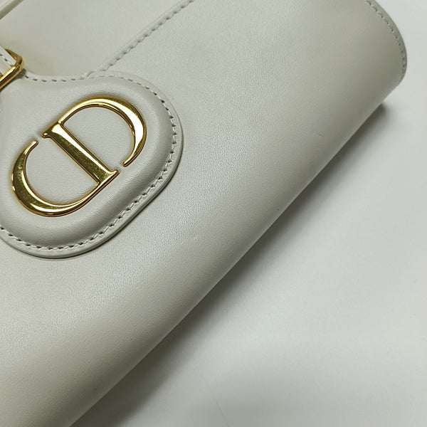 Bobby Medium Calfskin White