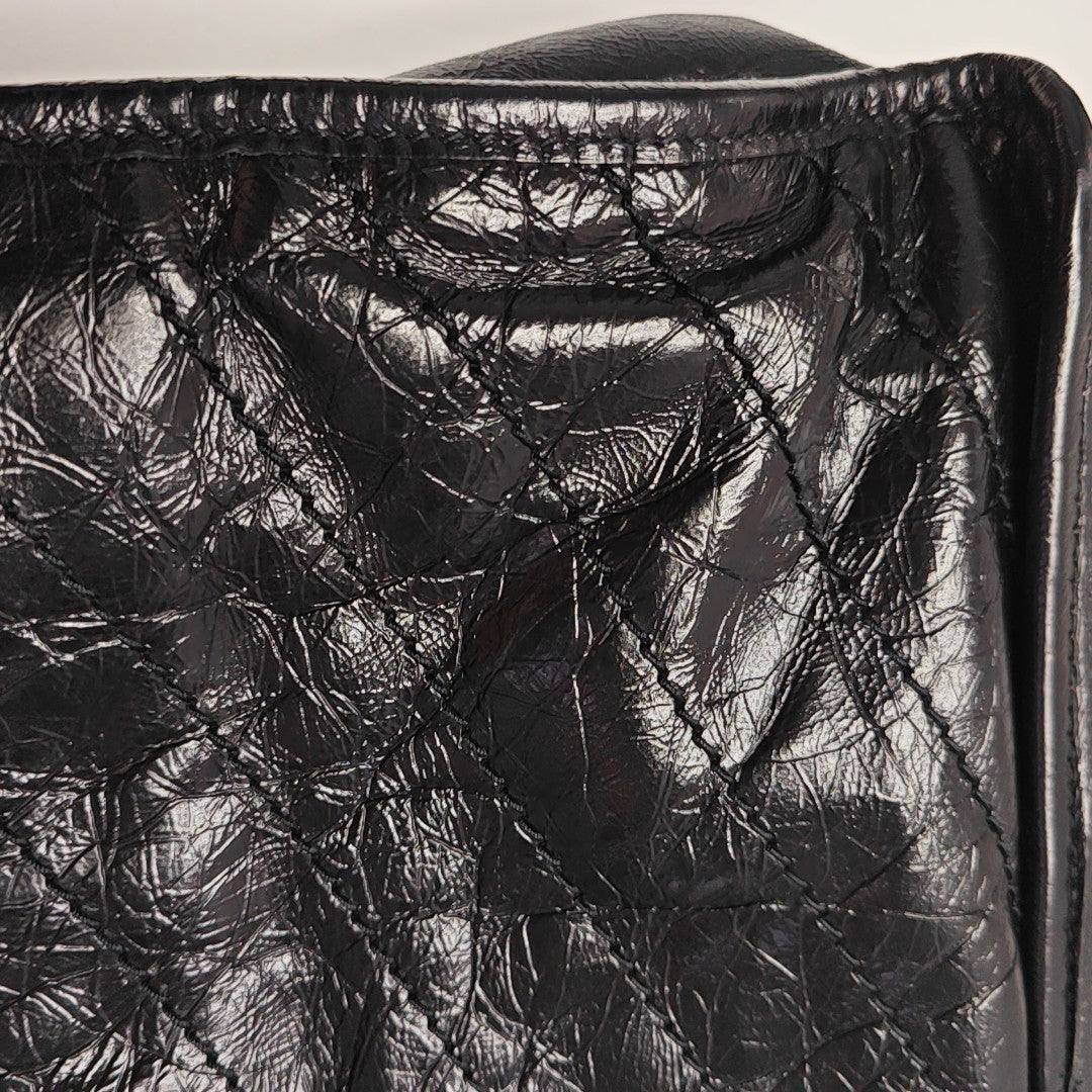 NIKI Medium Chevron Calfskin Black
