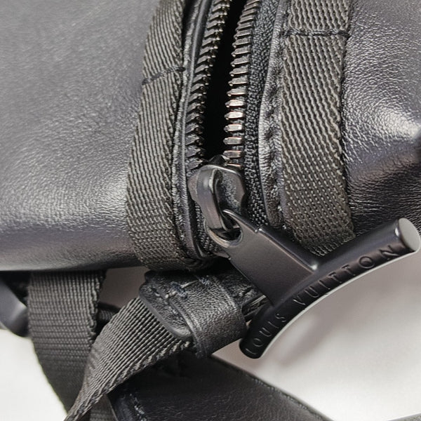 Calfskin Shoulder Bag PM Black