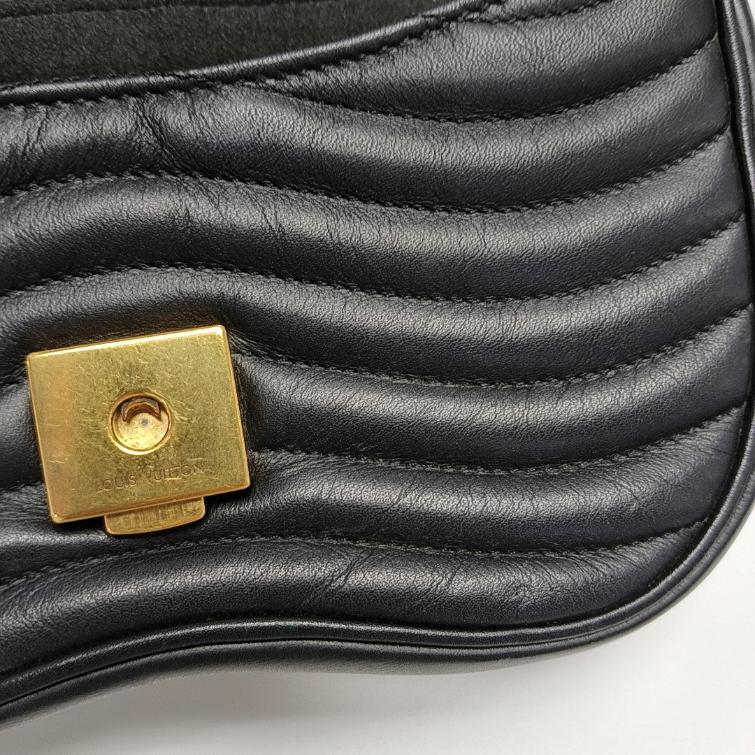NEW WAVE PM Quilted Calfskin Black