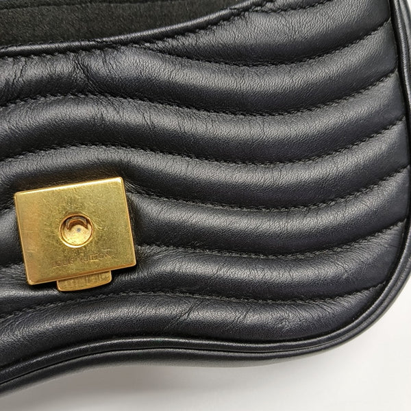 NEW WAVE PM Quilted Calfskin Black