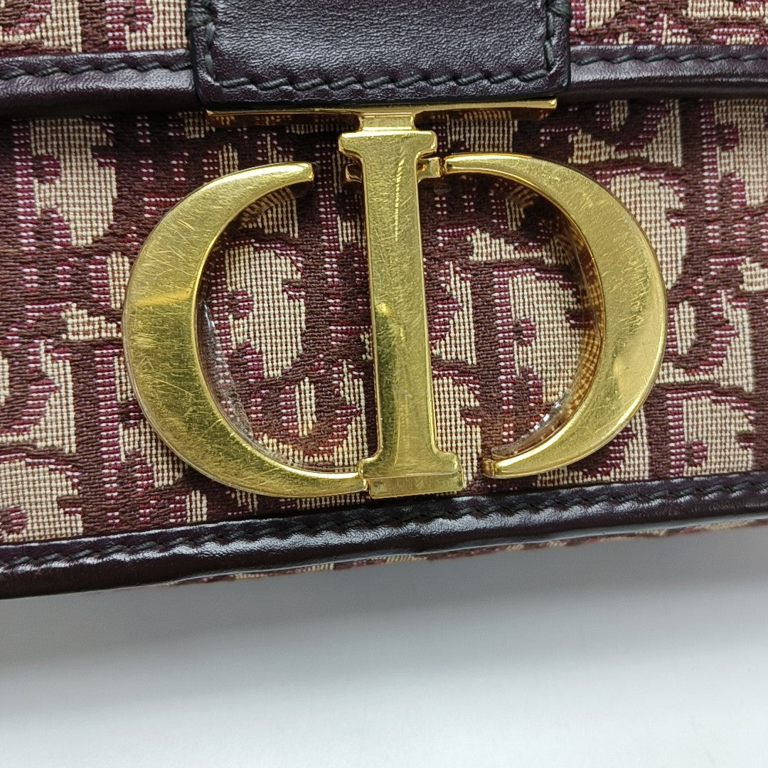 30 Montaigne Oblique Canvas Red