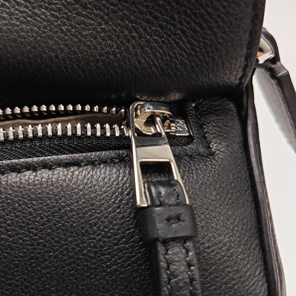 Puzzle Medium Calfskin Black