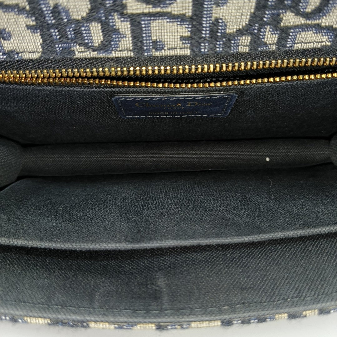 30 Montaigne Oblique Canvas Blue