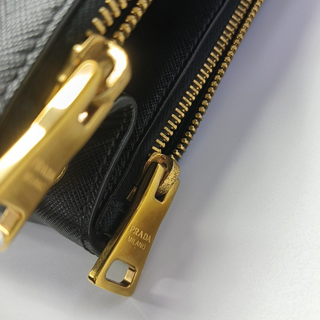 Galleria Medium Saffiano Calfskin Black