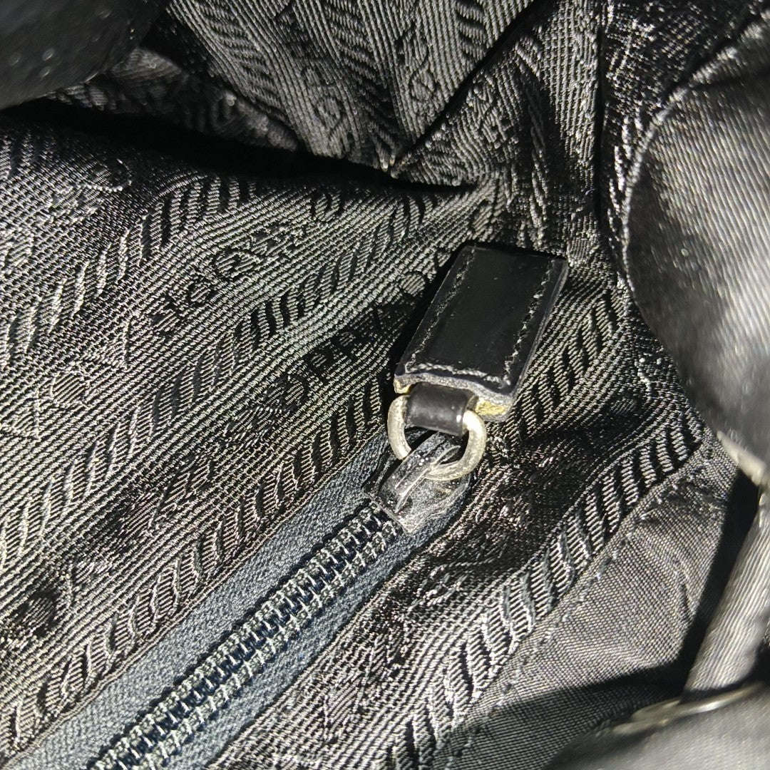 Vela Small Nylon Black
