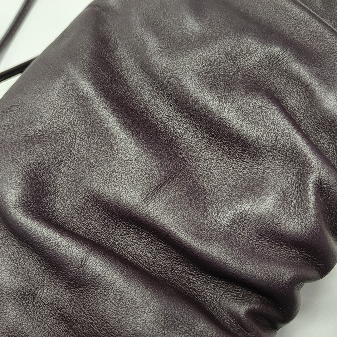 The Bulb Calfskin Red