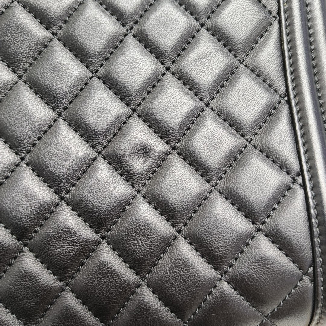 BOY CHANEL Medium Quilted Calfskin Black