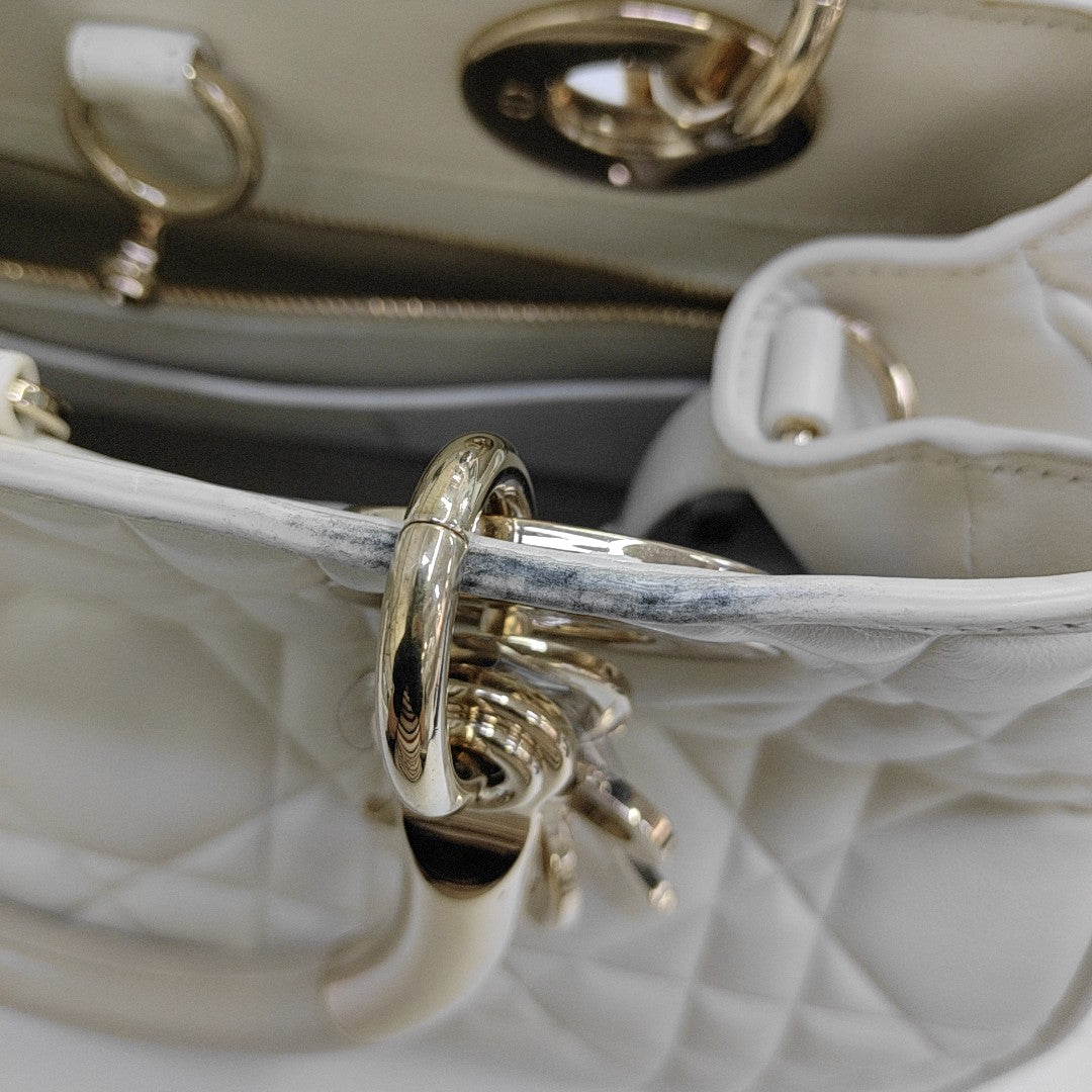 Lady 95.22 Medium Cannage Calfskin White